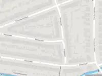 Ambulance met grote spoed naar de Nassaulaan in Vlaardingen