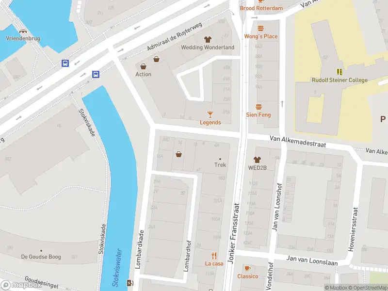 Ambulance met grote spoed naar de Kortebrantstraat in Rotterdam