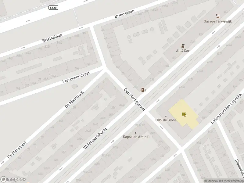 Ambulance met gepaste spoed naar de Den Hertigstraat in Rotterdam