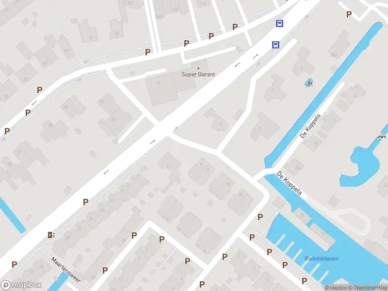 Ambulance met grote spoed naar de De Koppels in Leidschendam