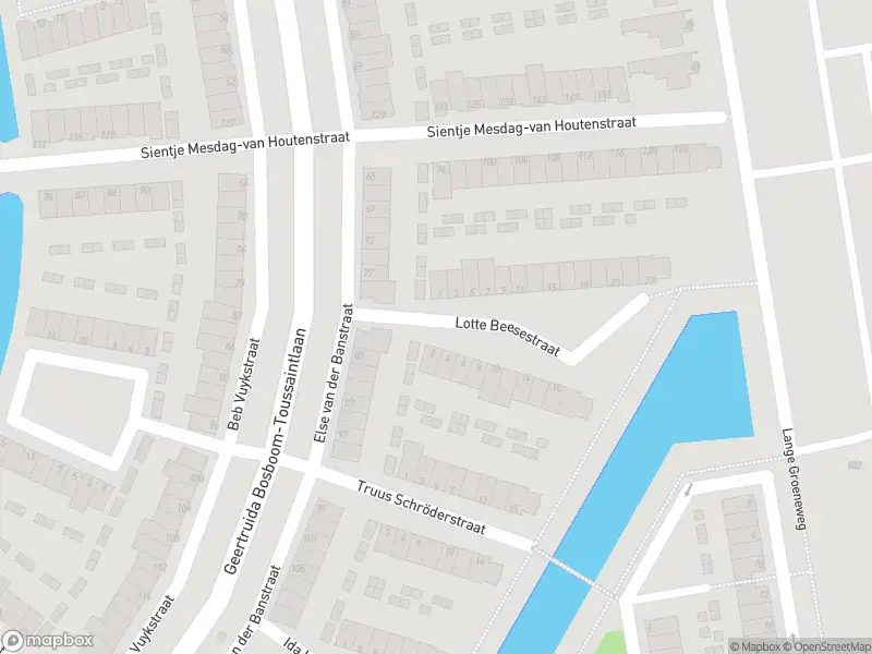 Ambulance met gepaste spoed naar de Lotte Beesestraat in Spijkenisse