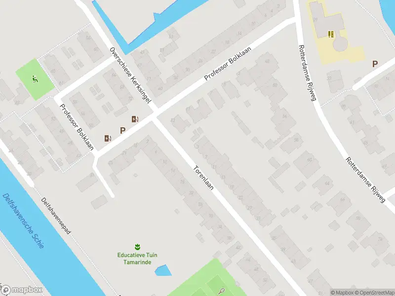 Ambulance met gepaste spoed naar de Torenlaan in Rotterdam