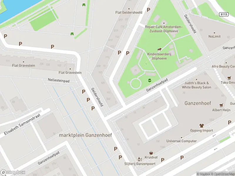 Ambulance met gepaste spoed naar de Geldershoofd in Amsterdam