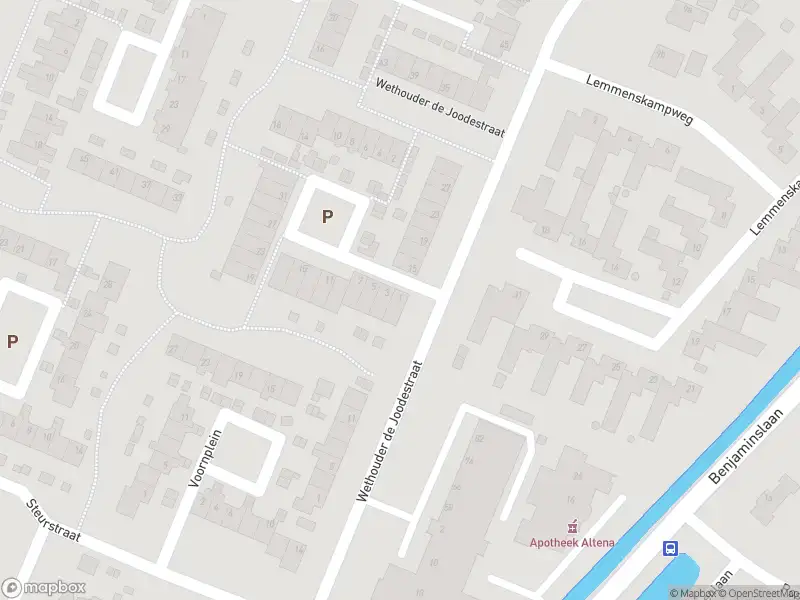 Ambulance met gepaste spoed naar de Waalplein in Woudrichem