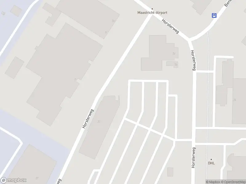 Brandweer met grote spoed naar de Horsterweg in Maastricht-Airport