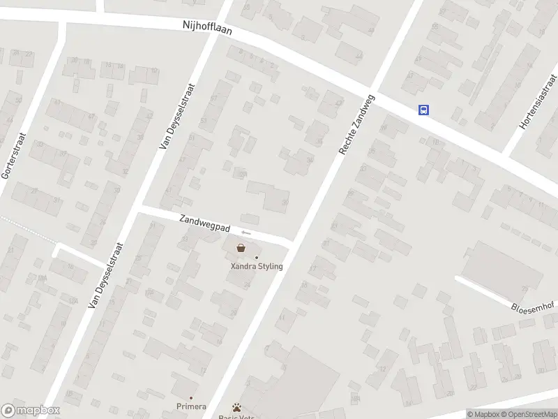 Ambulance met gepaste spoed naar de Rechte Zandweg in Dordrecht