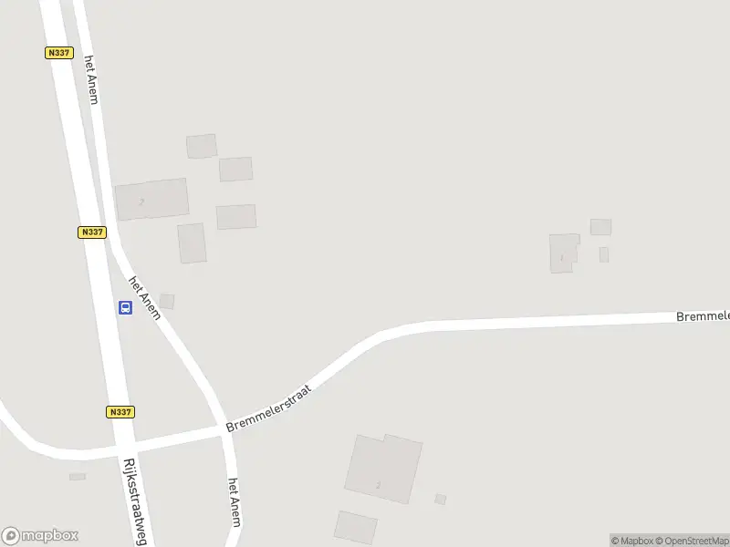 Brandweer met gepaste spoed naar de Bremmelerstraat in Wijhe vanwege middelgrote brand