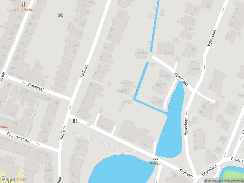 Ambulance met gepaste spoed naar de Hoflaan in Rotterdam