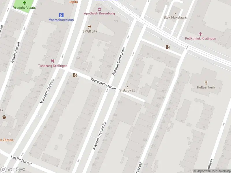 Brandweer met grote spoed naar de Voorschoterstraat in Rotterdam vanwege voertuigbrand