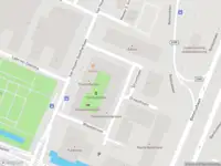 Ambulance met grote spoed naar de Stroombaan in Amstelveen