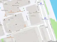 Ambulance met grote spoed naar de Meer en Vaart in Amsterdam