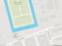 Politie naar de Het Jaagpad in Tiel vanwege voertuigen te water