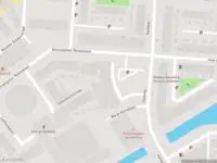 Ambulance met grote spoed naar de Dr. Willem Dreesplein in Schiedam