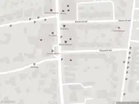 Brandweer met gepaste spoed naar de Nieuwstraat in Maasbracht vanwege afhijsen patient