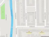 Ambulance met gepaste spoed naar de Van der Poelstraat in Rotterdam