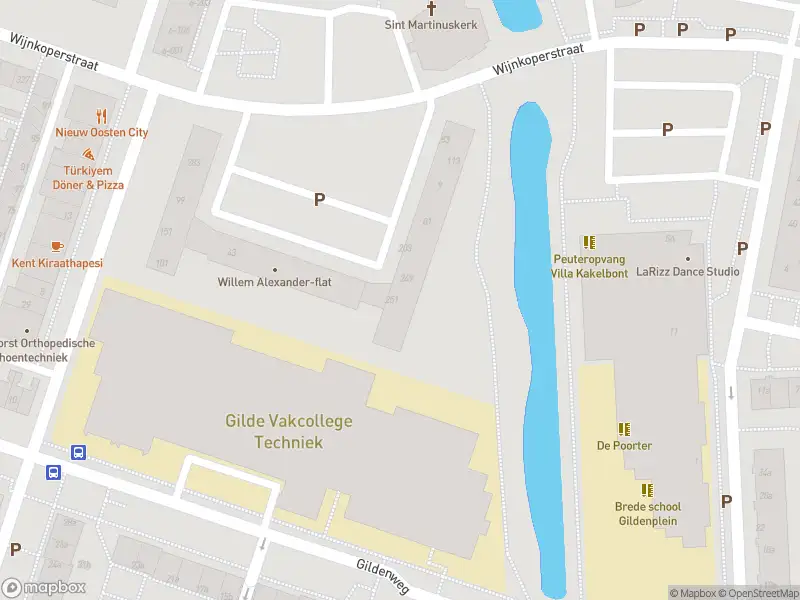 Ambulance met grote spoed naar de Wijnkoperstraat in Gorinchem