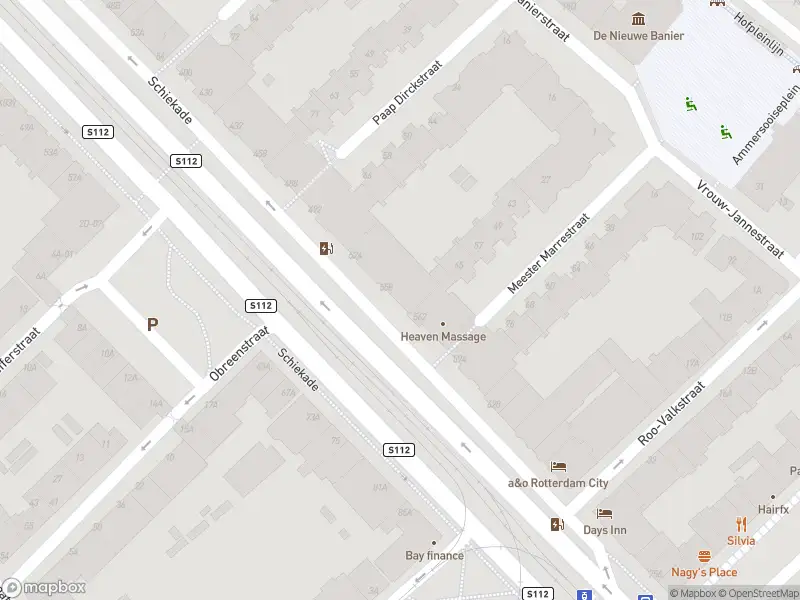 Ambulance met grote spoed naar de Schiekade in Rotterdam