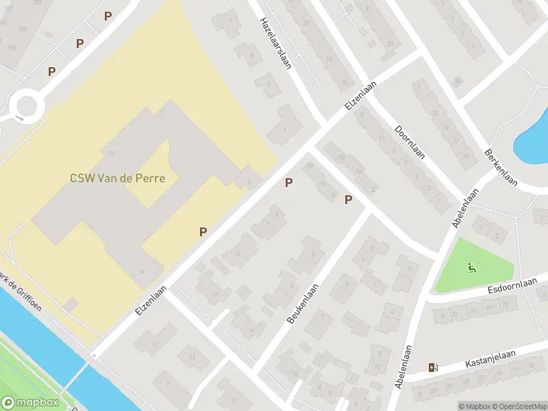 Brandweer en politie met grote spoed naar de Elzenlaan in Middelburg vanwege personen te water