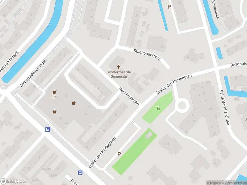 Ambulance met grote spoed naar de Rechthuislaan in Mijdrecht