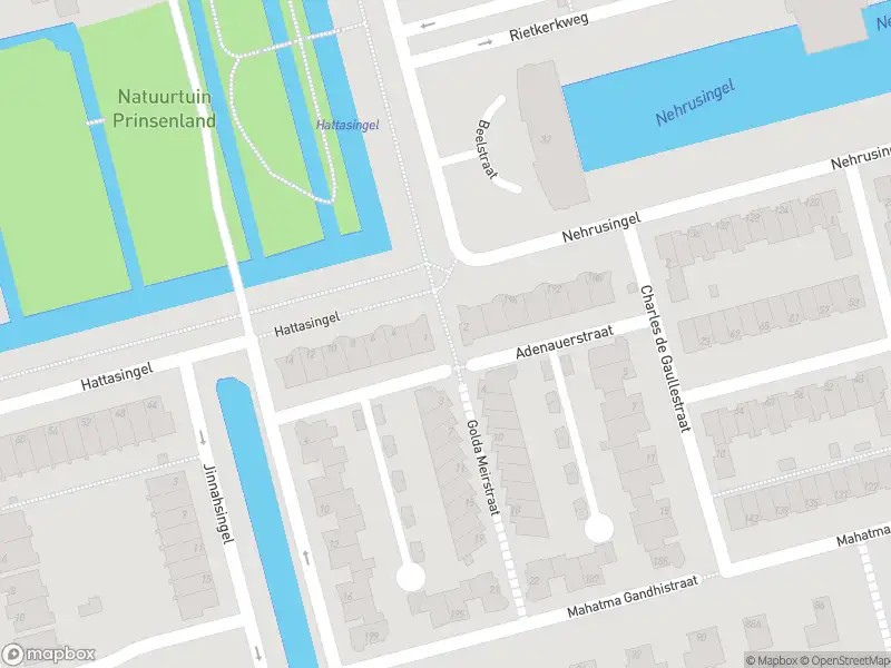 Ambulance met gepaste spoed naar de Golda Meirstraat in Rotterdam