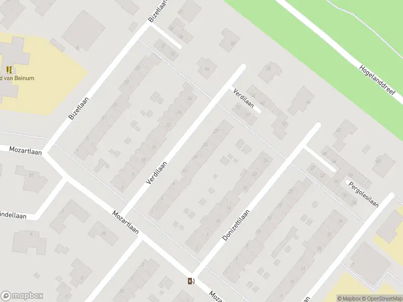 Ambulance met grote spoed naar de Verdilaan in Rotterdam