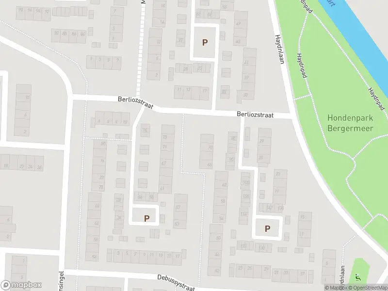 Ambulance met gepaste spoed naar de Berliozstraat in Alkmaar