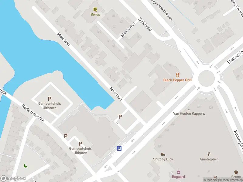 Ambulance met grote spoed naar de Meerlaan in Uithoorn