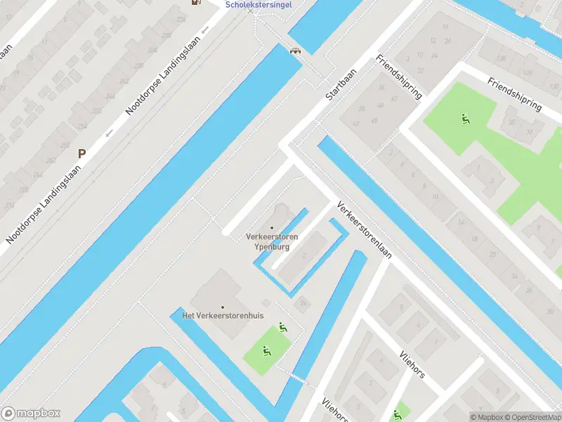 Ambulance met gepaste spoed naar de Verkeerstorenplein in Nootdorp