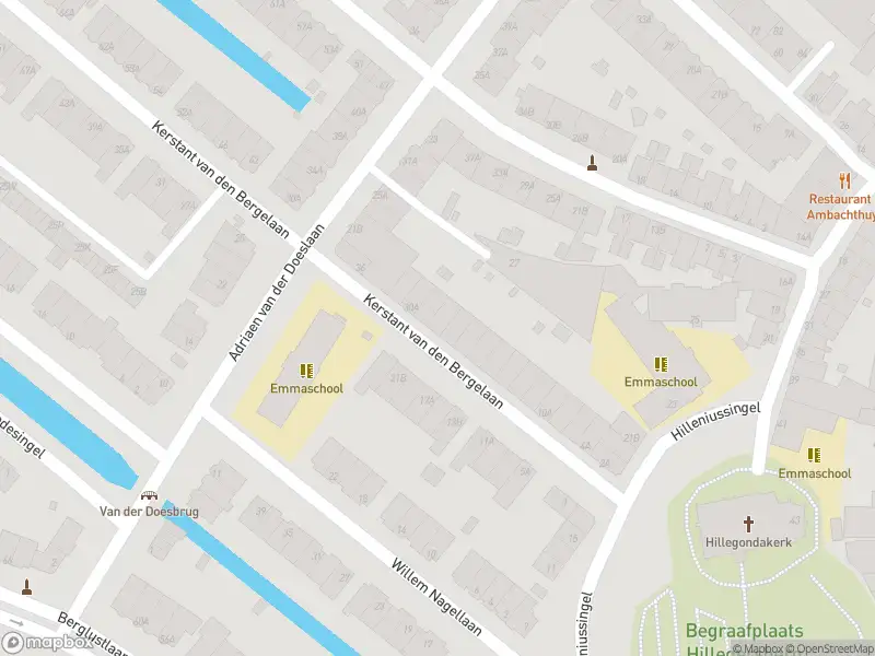 Ambulance met gepaste spoed naar de Kerstant van den Bergelaan in Rotterdam