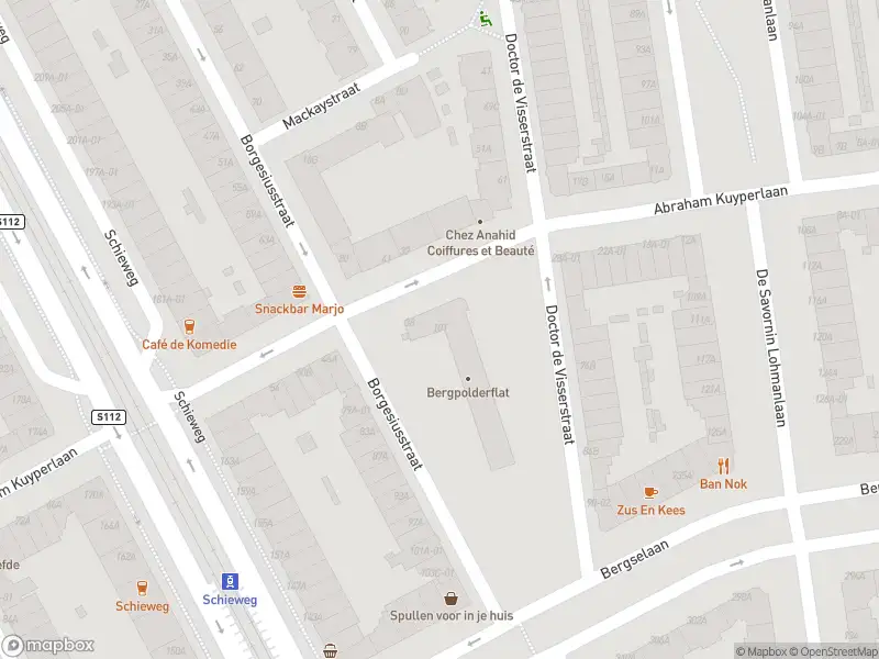 Ambulance met grote spoed naar de Dr. de Visserstraat in Rotterdam