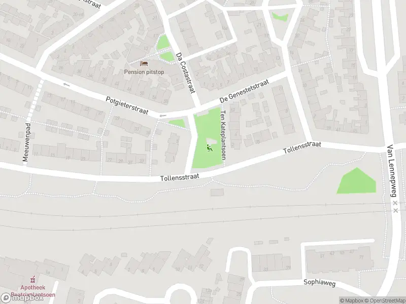 Ambulance met grote spoed naar de Ten Kateplantsoen in Zandvoort