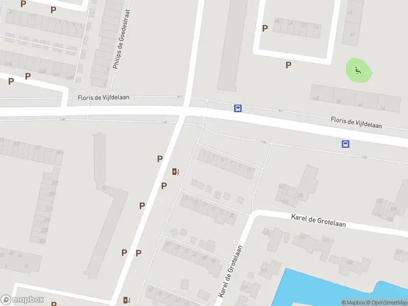 Ambulance met grote spoed naar de Jacoba van Beierenstraat in Vlaardingen