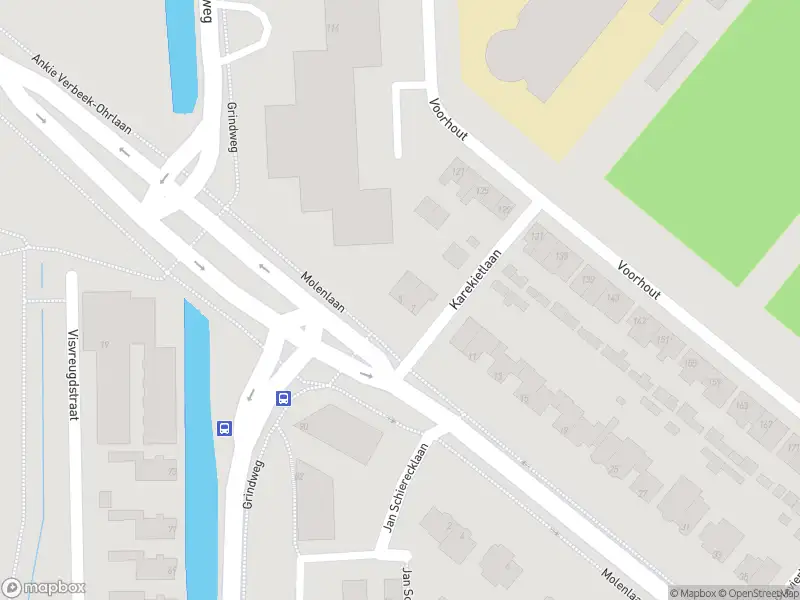 Ambulance met gepaste spoed naar de Molenlaan in Rotterdam