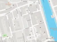 Ambulance met grote spoed naar de Landstraat in Vlaardingen