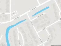 Brandweer met grote spoed naar de Leeuwerikhof in Stadskanaal vanwege voertuigbrand