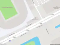 Ambulance met gepaste spoed naar de Coen Moulijnweg in Rotterdam