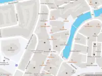 Ambulance met gepaste spoed naar de Voorstraat in Spijkenisse