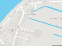 Ambulance met grote spoed naar de Nesse Tiendweg in Ouderkerk aan den IJssel