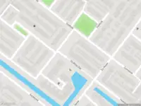 Ambulance met grote spoed naar de De WilDe Zee in Wateringen