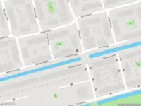 Ambulance met grote spoed naar de Adelaarsingel in Delft