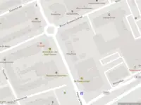 Ambulance met grote spoed naar de Pieter de Hoochweg in Rotterdam