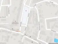 Ambulance met grote spoed naar de Uiterdijk in Pernis Rotterdam