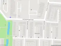 Brandweer met grote spoed naar de Van der Zaanstraat in Dordrecht vanwege voertuigbrand