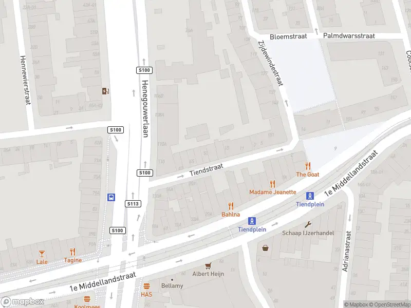 Ambulance met gepaste spoed naar de Tiendstraat in Rotterdam