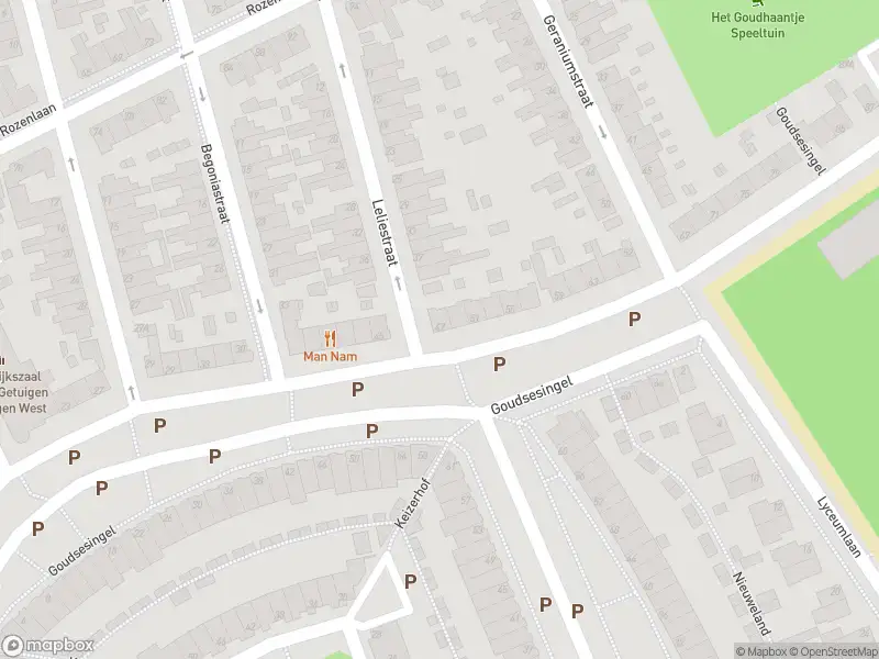 Ambulance met gepaste spoed naar de Goudsesingel in Vlaardingen