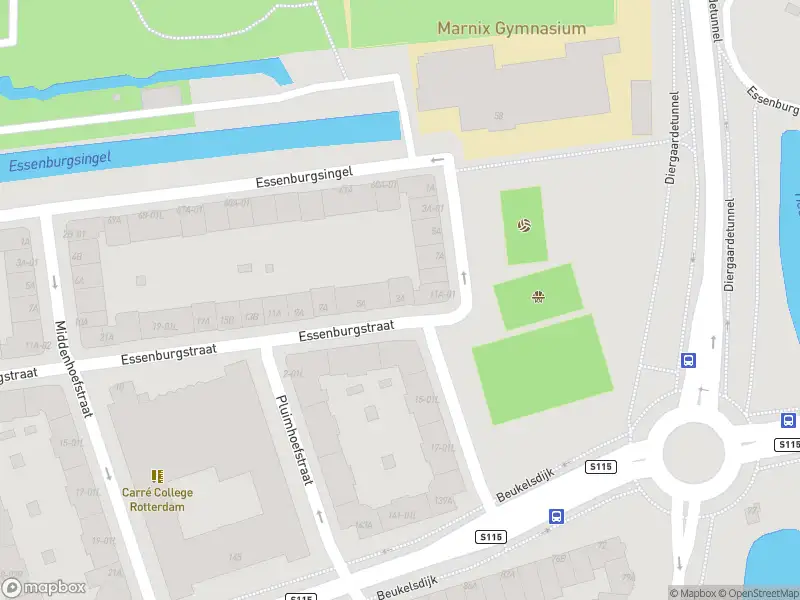 Ambulance met grote spoed naar de Essenburgstraat in Rotterdam