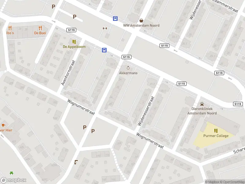 Ambulance met grote spoed naar de Avenhornstraat in Amsterdam