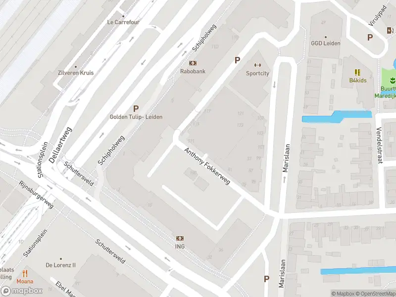 Ambulance met grote spoed naar de Schuttersveld in Leiden