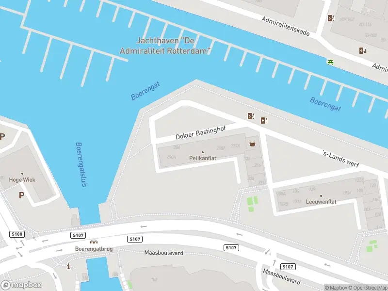 Ambulance met grote spoed naar de 's-Lands werf in Rotterdam