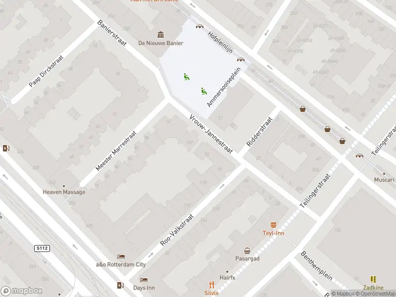 Ambulance met grote spoed naar de Vrouw-Jannestraat in Rotterdam